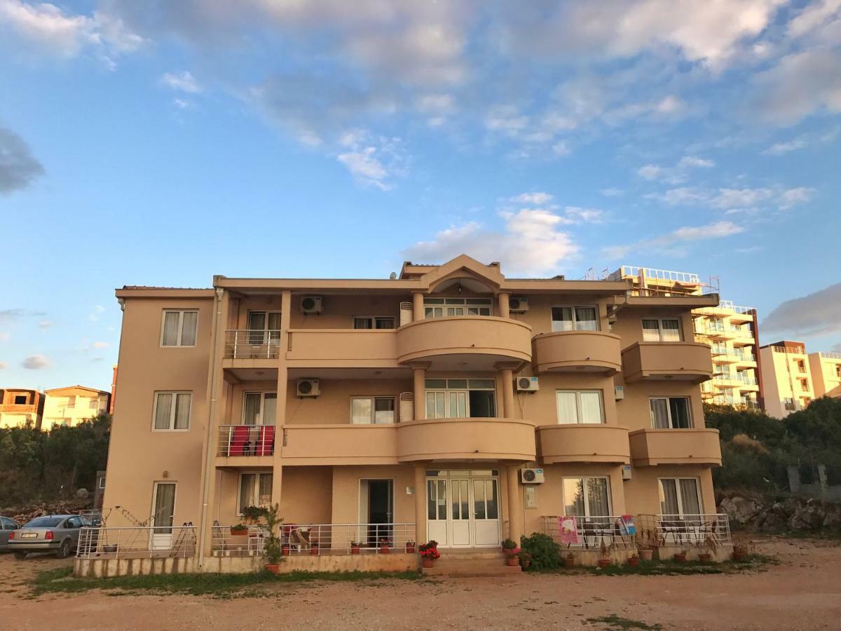דוברה וודה Apartmani Lasta מראה חיצוני תמונה