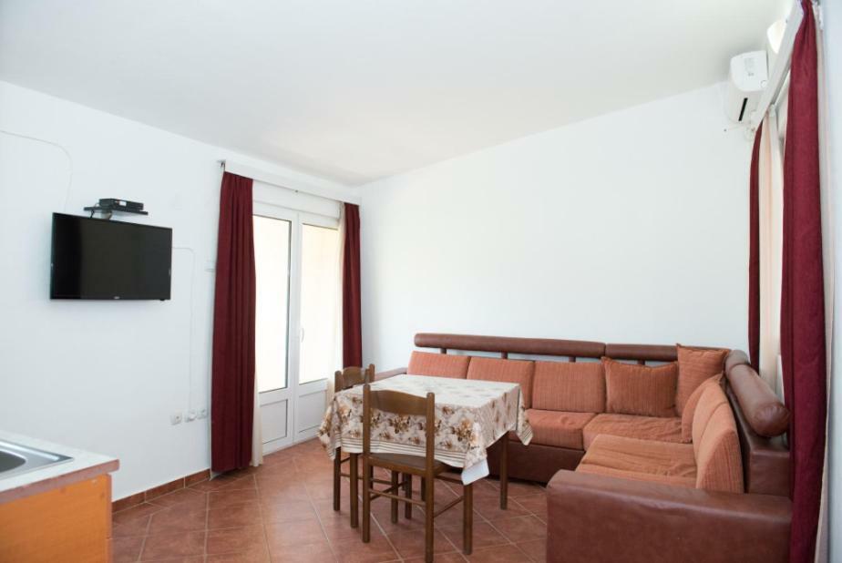 דוברה וודה Apartmani Lasta מראה חיצוני תמונה