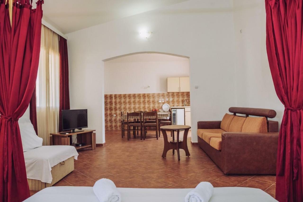 דוברה וודה Apartmani Lasta מראה חיצוני תמונה